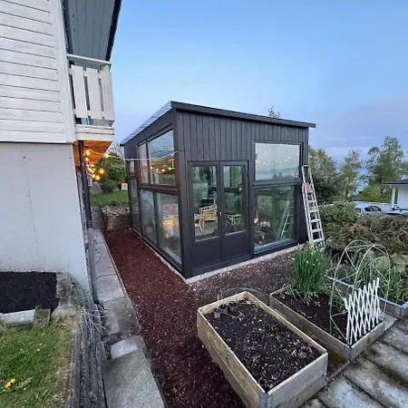 Cozy Close To The Sea Lii